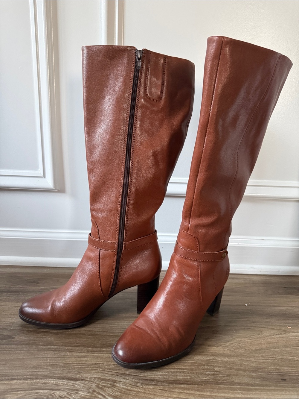 Born Women's Ellendale Brown Leather Side Zip High Boots Sz 8 1/2